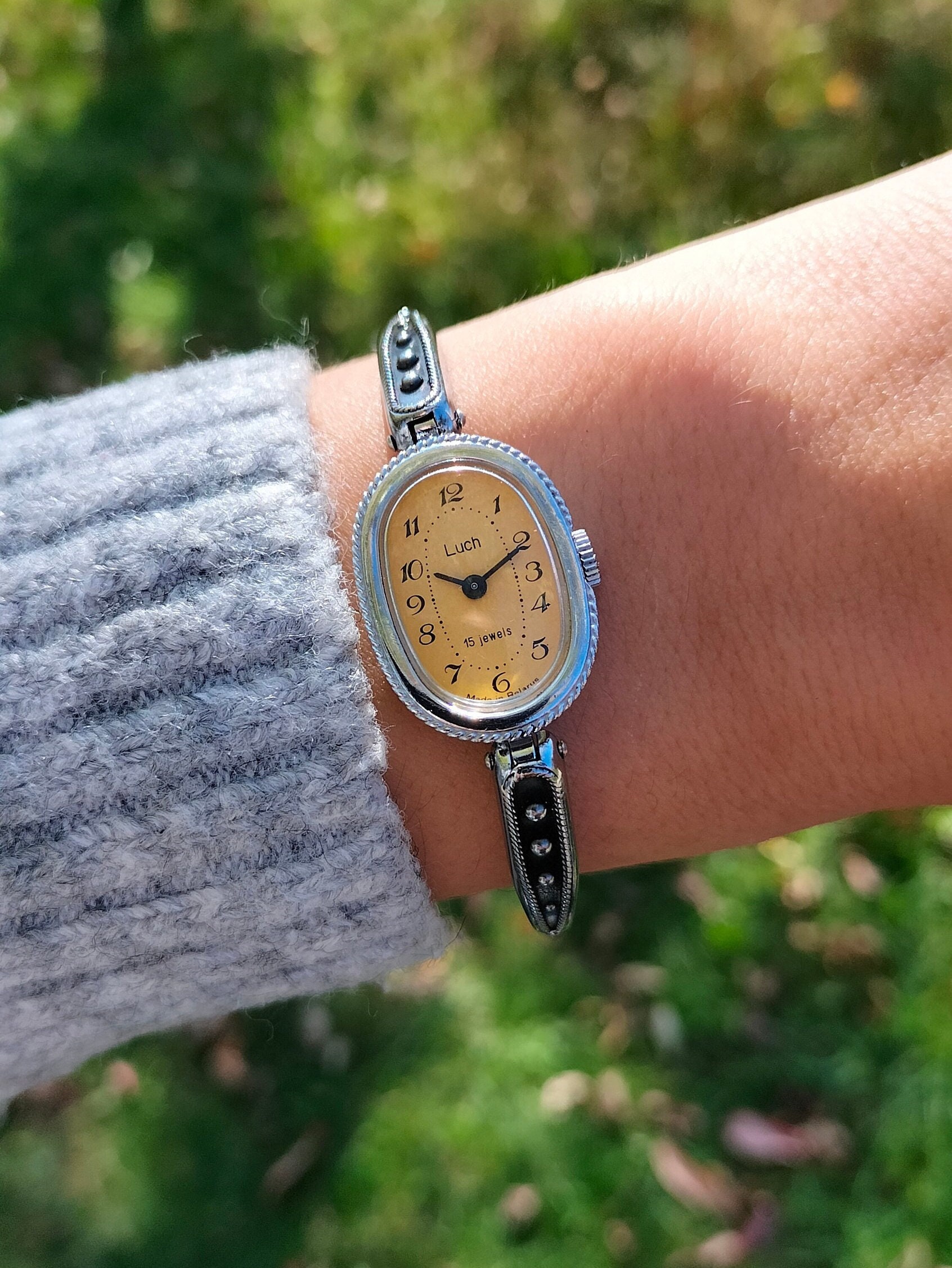 Silver and Orange Vintage-Inspired Watch with Linked Design The Rise of Orange Watches: Why This Bold Trend is Here to Stay main image 4