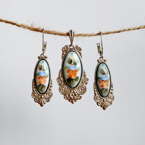 Enamel pendant earrings, vintage jewelry set, han… - image 2