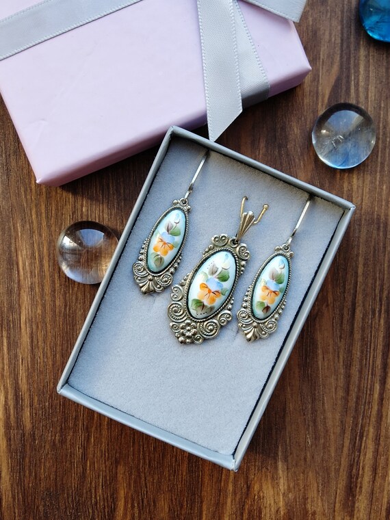 Enamel pendant earrings, vintage jewelry set, han… - image 5