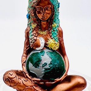 Gaia Goddess Statue, Mother Earth, Gaia Statue, Goddess Statue, Witchy Decor, Witchy Decor Gift, Spiritual Decoration, Earth Day Decoration