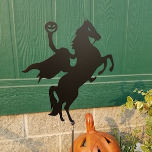 Metal Halloween Headless Horseman Decor, Stake Decoration , Garden Art, Yard Art, Hand Made, Fall Decor, Outdoor Garden Decor image 5