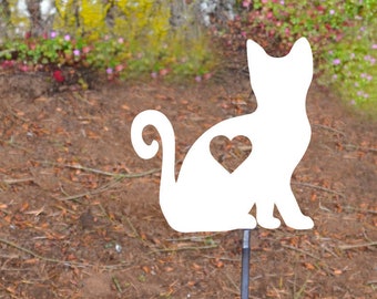 Metal Art Cute Kitten Cat with heart Stake Decoration, Lover Garden Yard Art Gift Garden Decoration Outdoor Decor, Cat Lover Cat Mom Dad