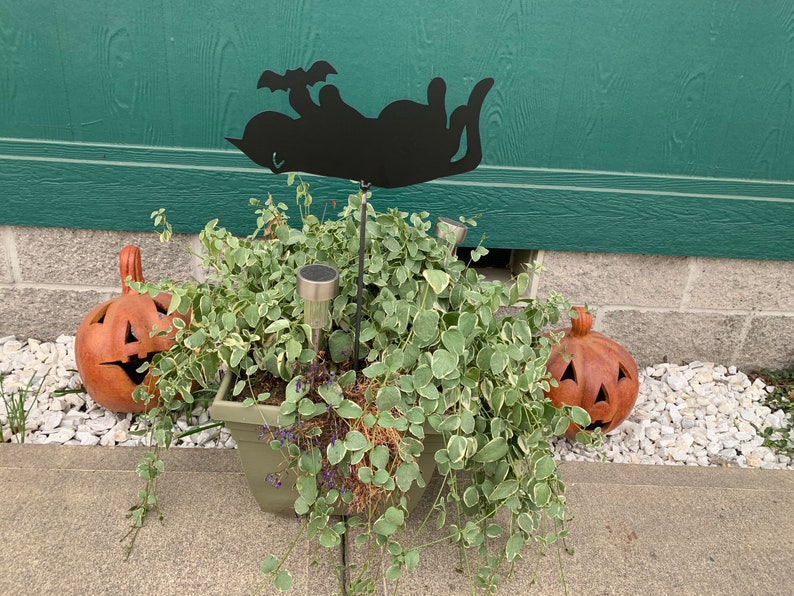 Metal Halloween Garden Cat playing with bat Stake Decor , Garden Art, Yard Art, Hand Made, Spring Garden Decoration, Outdoor Garden Decor image 3