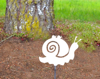 Metal Art Garden Snail mother and her babies Stake Decoration, Yard Art, Spring Garden Decoration, Outdoor Garden Decor, Gift, Garden Lover