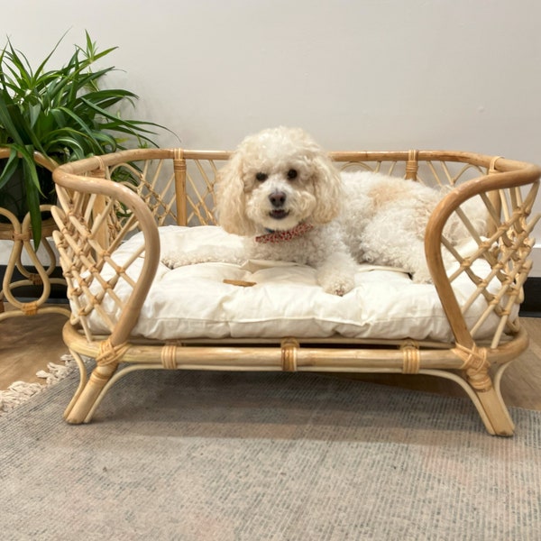 Kaira Rattan Pet Bed