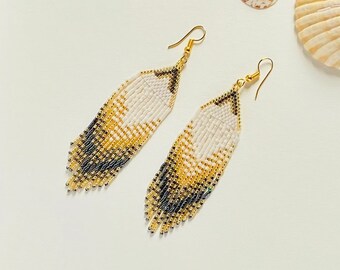 Pendientes hechos a mano de verano. Pendientes de oro y negro. " Summer time " de Valerie Collection