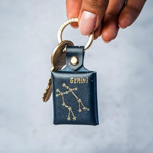 Llavero con álbum de fotos de horóscopo y signos astrológicos, recuerdo del zodíaco personalizado para fotos, regalo ideal para entusiastas de la astrología
