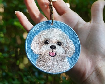 Cadeau de broderie brodé de chien porte-clés maltais