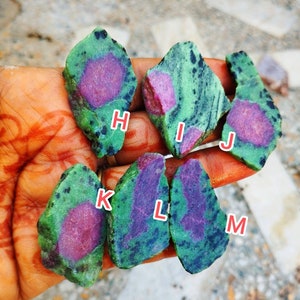 ZELDZAME RUBY JOSITE echte Ruby zoisite ruwe plak uitstekende ontwerpen groen rood mooie plak Palm grootte steen voor sieraden wire wrapp cadeau.