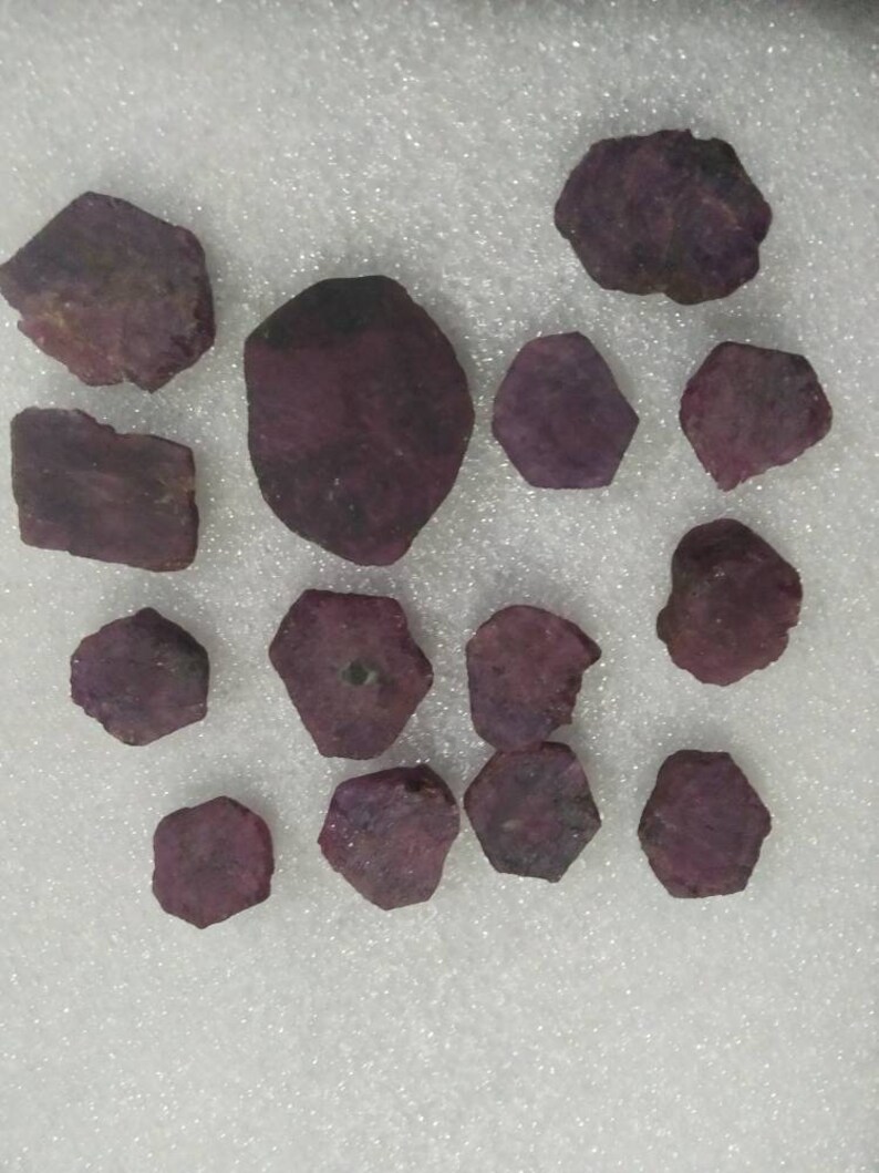 Natural ruby raw slices precious stones rough slices fine colour quality loose gems for jewelry wire wrapping healing power gemstone AAA.