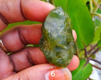 HERMOSO PERIDOT EN BRUTO Trozo de peridoto genuino peridoto natural verde en bruto amantes del peridoto para joyería engarzado en alambre piedra agarwal gems
