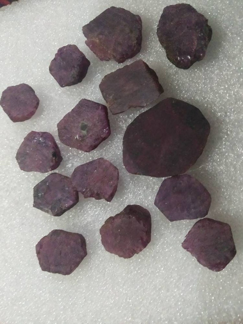 Natural ruby raw slices precious stones rough slices fine colour quality loose gems for jewelry wire wrapping healing power gemstone AAA.