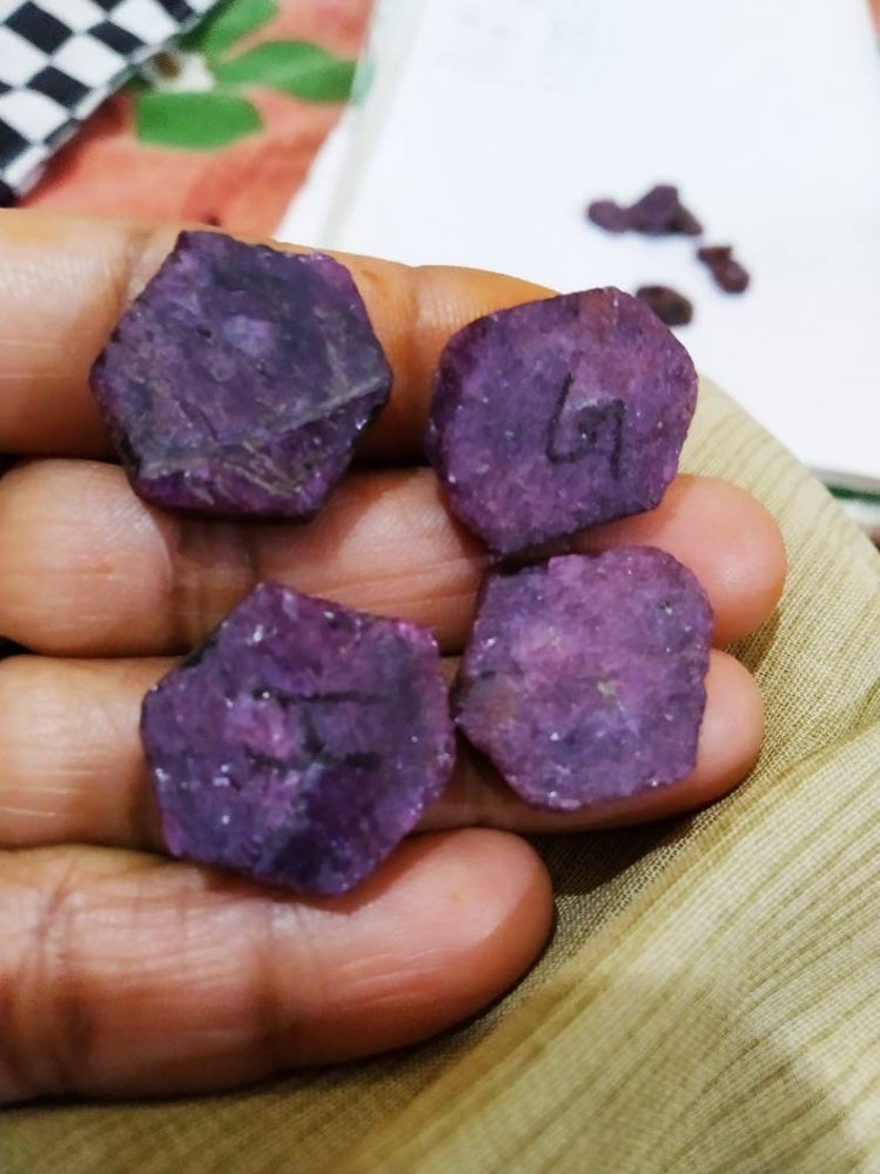 Natural ruby raw slices precious stones rough slices fine colour quality loose gems for jewelry wire wrapping healing power gemstone AAA.