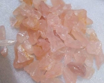 RAW ROSE Quartz Love Hearing Crystal Spécimen de quartz rose brut de pierres précieuses naturelles, pierre de guérison géode, qualité de couleur fine magnifique AAA brut.