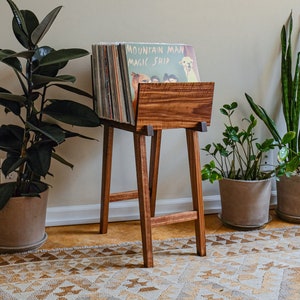 FLIP LP STAND, record stand with forward facing vinyl storage