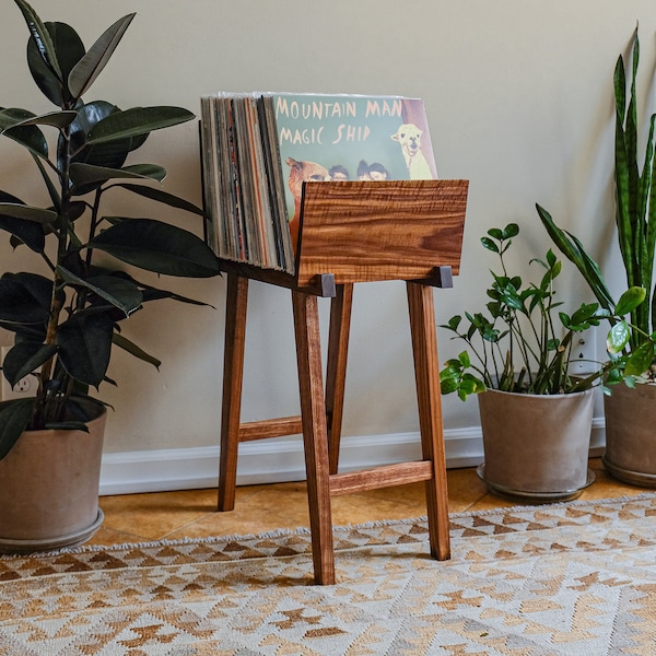 FLIP LP STAND, record stand with forward facing vinyl storage