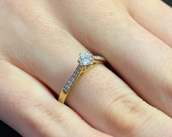 Diamond Engagement Ring. 18ct Gold. Edwardian Style. Diamond shoulders. Quality Ring.
