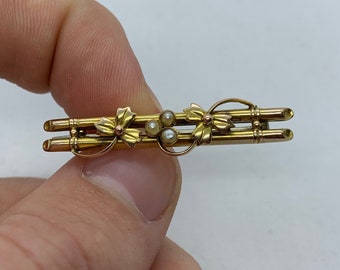 Antique Pearl Brooch. 9ct Rose and Yellow Gold. Natural Split Pearls.