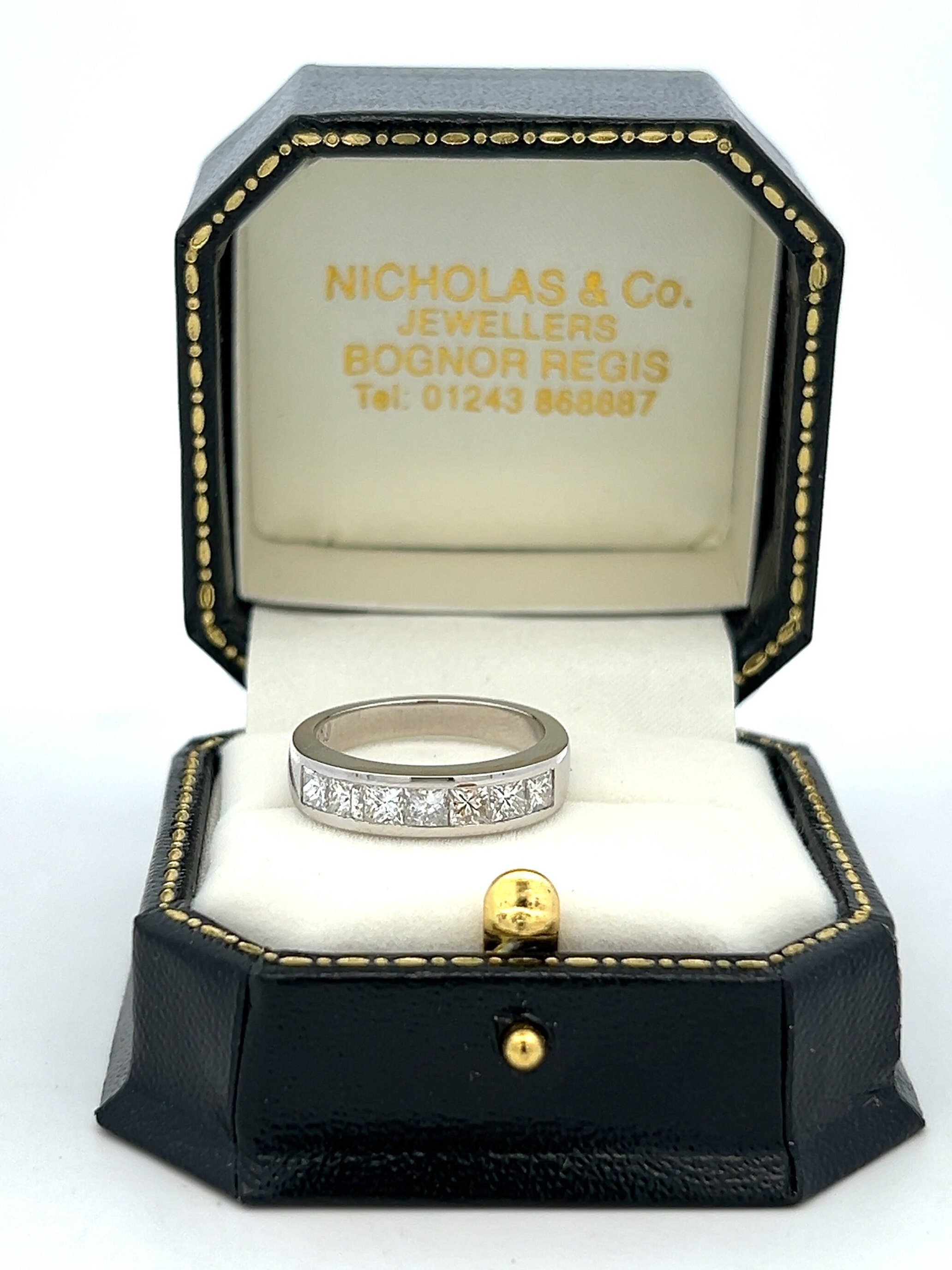 ヴィンテージ プリンセスカット ダイヤモンド プラチナ エタニティ