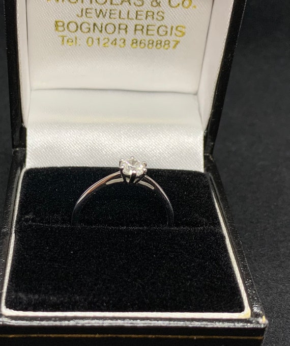 Certificated Diamond Engagement Ring. Single Ston… - image 5