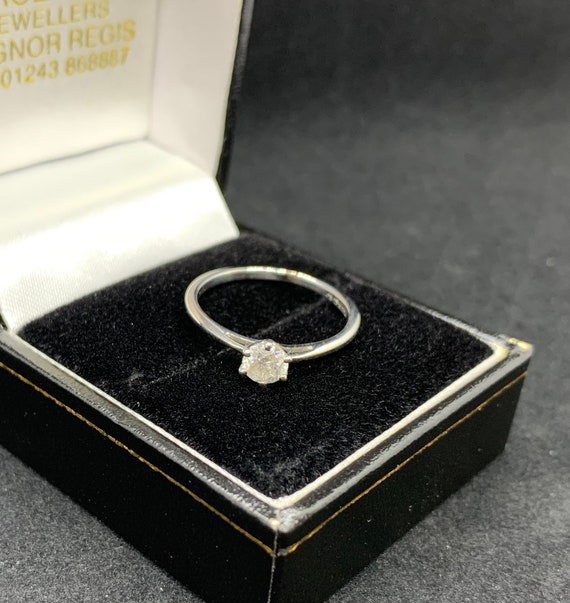 Certificated Diamond Engagement Ring. Single Ston… - image 7