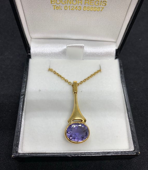 Vintage 9ct Gold Iolite Pendant on 9ct Gold Chain - image 3