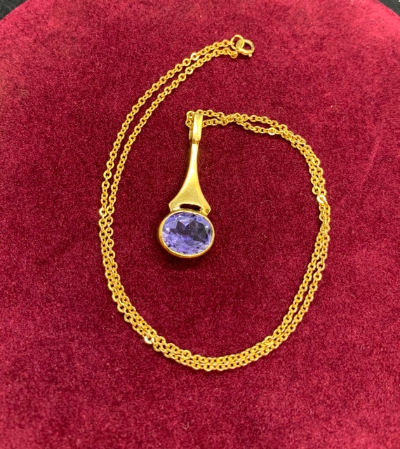 Vintage 9ct Gold Iolite Pendant on 9ct Gold Chain - image 4