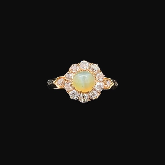Antique Victorian Cat’s Eye Chrysoberyl & Diamond Cluster 18ct Gold Ring. Circa 1890- 1900