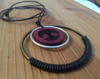 Blueable spiritual necklace round in wood and metal purple life tree