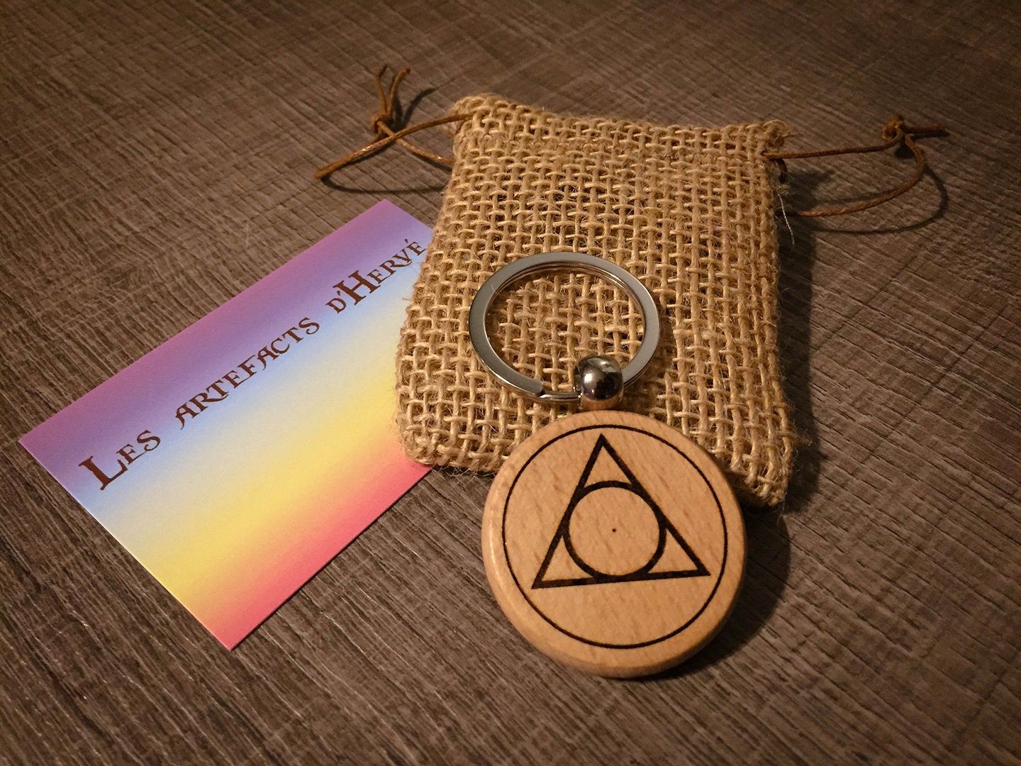 Porte Clés Spirituel Personnalisable Rond en Bois et Métal Triangle Divin