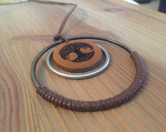 Blueable spiritual necklace round in wood and metal Brown tree of life