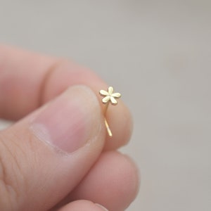 sterling silver nose ring little flower nose stud,L shaped nose ring,minimalist nose ring,floral nose ring,cute flower nose stud