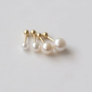 925 sterling silver tragus earring,pearl Cartilage Earring,helix earring,pearl tragus earring,forward helix earring, triple helix earrings