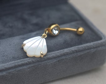 stunning shell belly button rings,white shell belly button jewelry,beach navel ring,pearl belly ring,tropical belly piercing jewelry