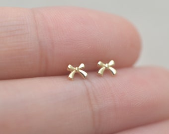 gold bow nose ring, little bow nose stud,L shaped nose ring,minimalist nose ring,floral nose ring, nose stud,bestie gift