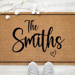 Individuelle Fußmatte Personalisierte Fußmatte - Türteppich nach Maß - Einweihungsgeschenk - Geschenk für Neues Zuhause - Haus Geschenk - Einzigartiger Freund Geschenk Stil D1