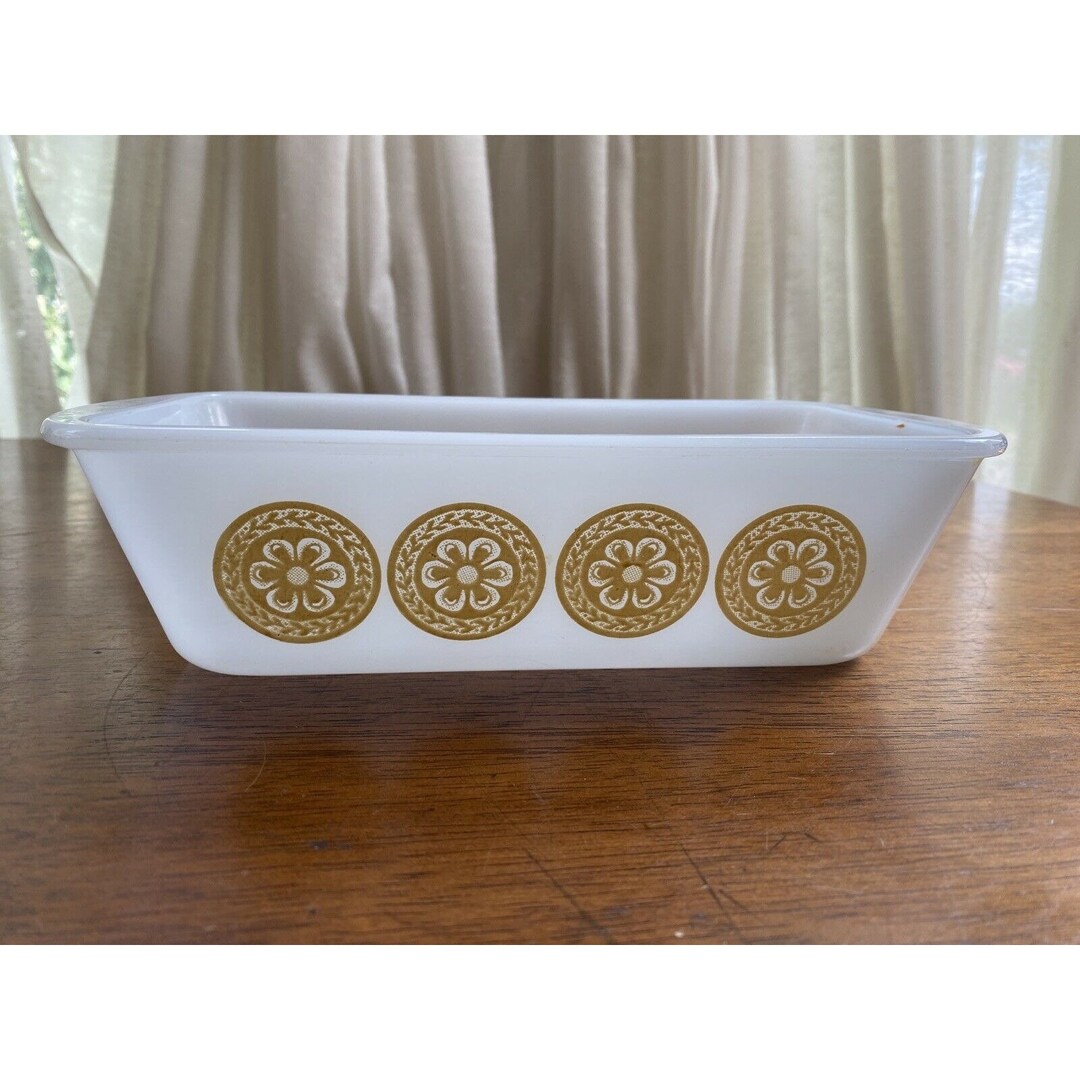 Glasbake 9 Loaf Pan With Gold Daisy Medallions J522 Vintage Etsy