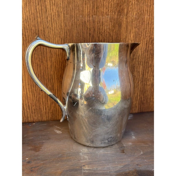 Wallace 2467 Silver-plate Water Pitcher Jug Peeling Handle Decor