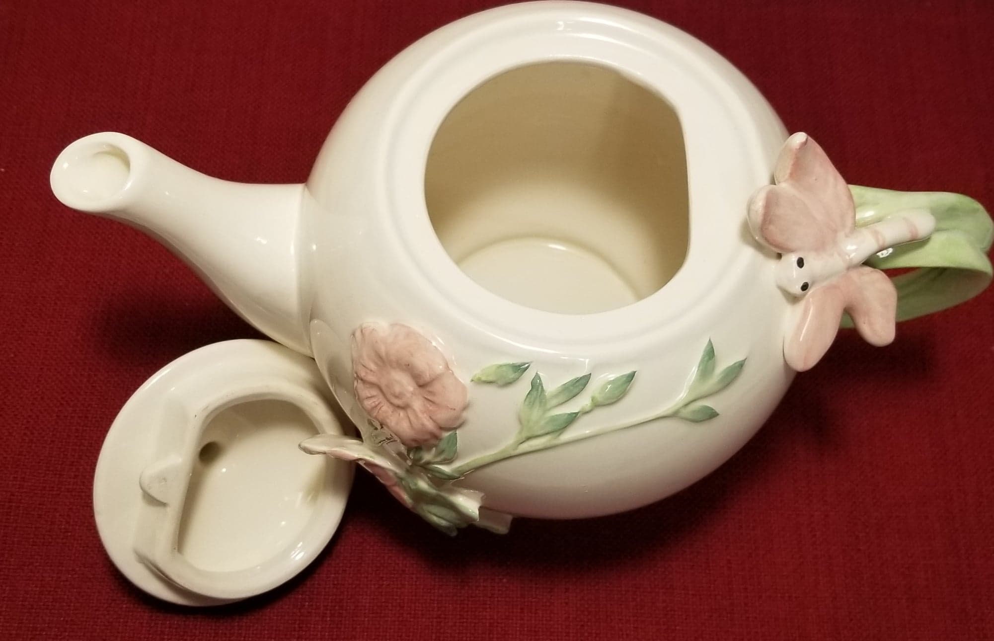 YOLIFE Flowering Shrubs Ceramic Tea Pot, Ivory Vintage Floral Teapot Gift for Women, 29 oz/ 3 Cup