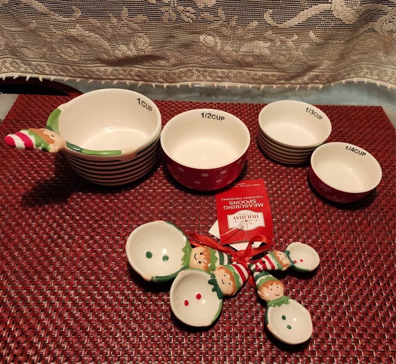 Holiday Measuring Cups and Matching Spoons 