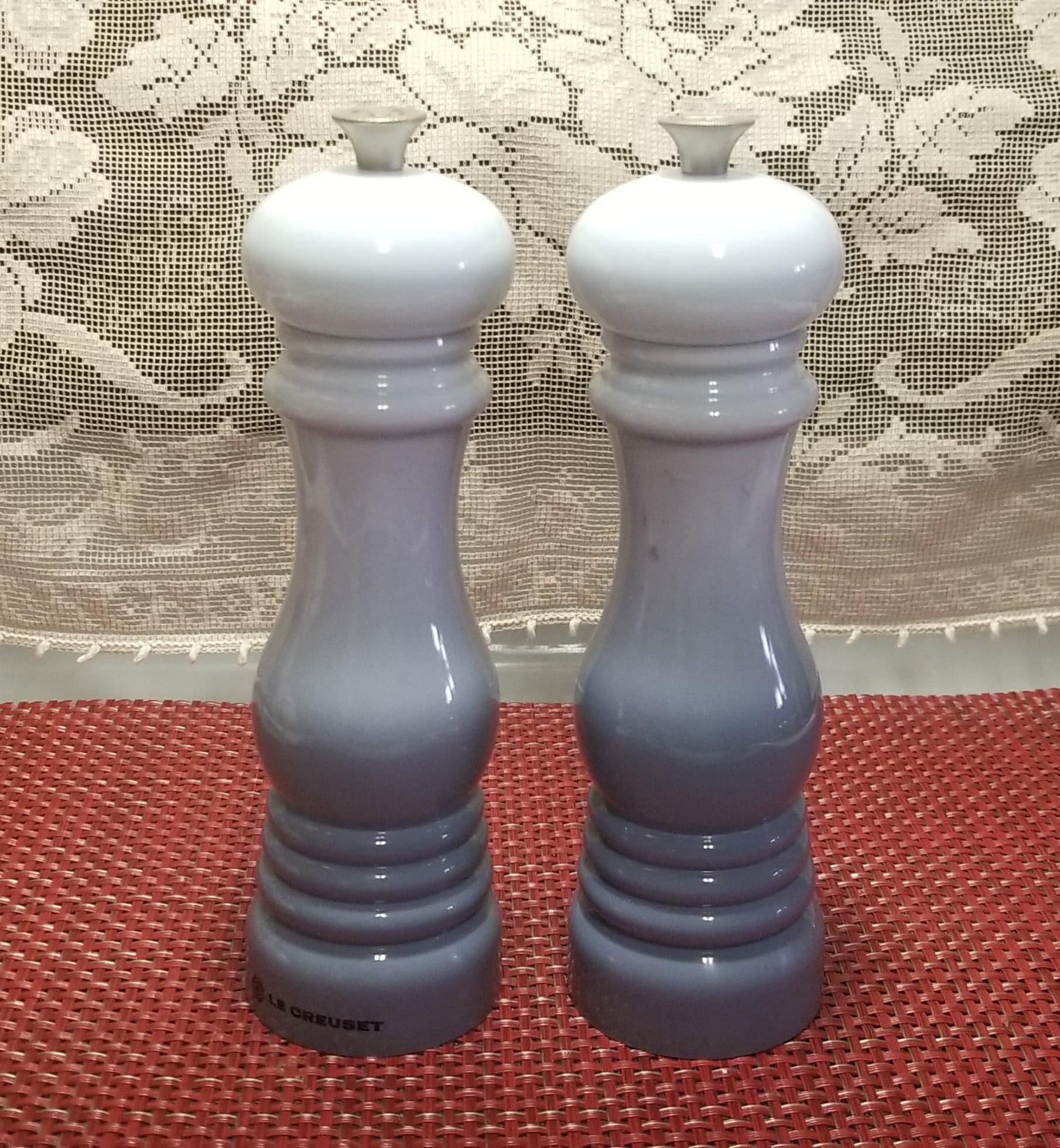 Le Creuset Salt and Pepper Mill Set