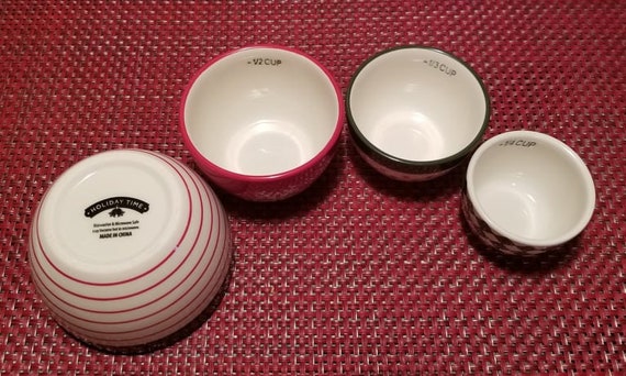 Holiday Stoneware Measuring Cup Set Four Measuring Cups 
