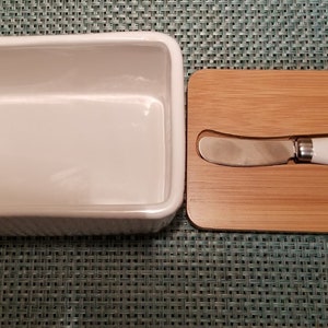 Porcelain Line Embossed White Butter Dish with Knife image 7