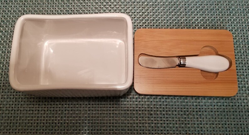 Porcelain Line Embossed White Butter Dish with Knife image 7