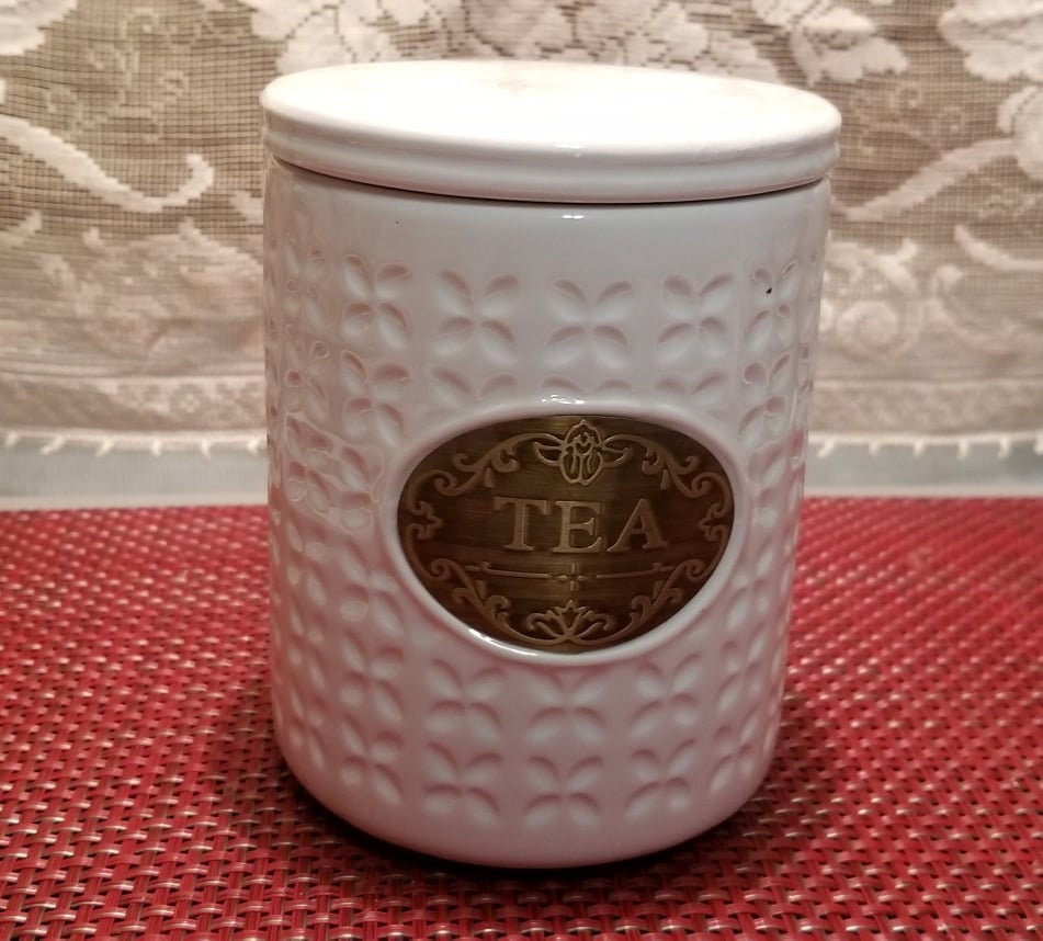 THL Classic FLOUR Canister Ribbed with Scrolls Off-White with Silver Label