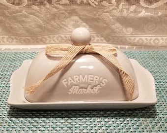 Gray Butter Dish with word Farmer's Market