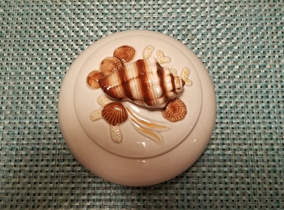 Seashell Trinket Box -Lidded, Ceramic, Coral and … - image 6