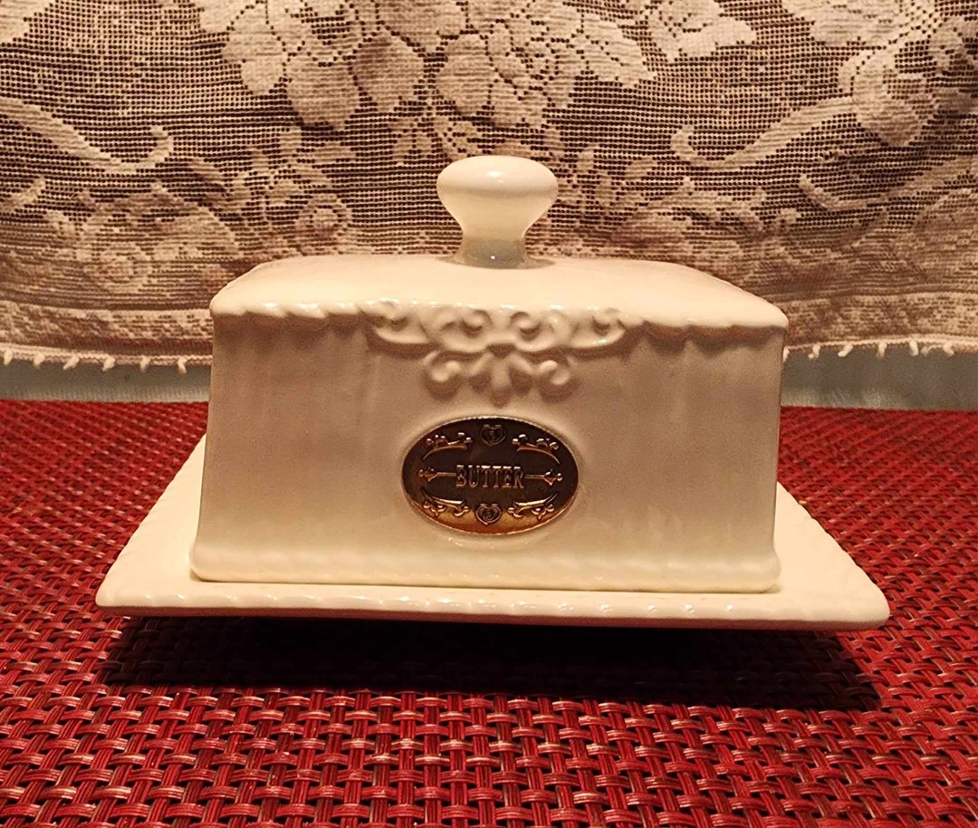 THL White Farmhouse Butter Dish With GOLD Emblem Etsy