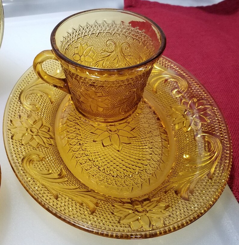 Snack Plate and Cup Set of Four / Sandwich Amber Collection by Etsy UK