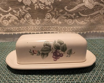 Pfaltzgraff Grapevine 1/4 LB Butter Dish